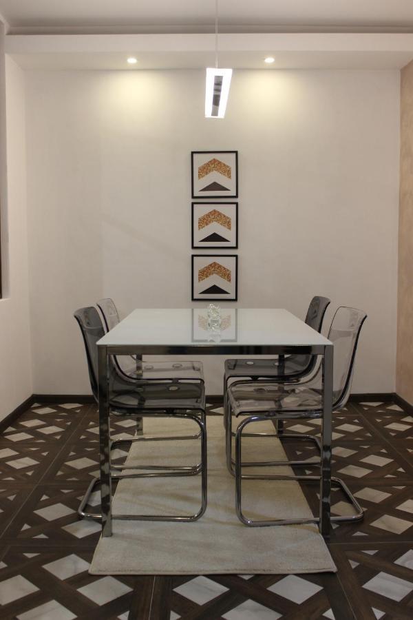 Luxury Apartments Parking In Garage Nis Luaran gambar